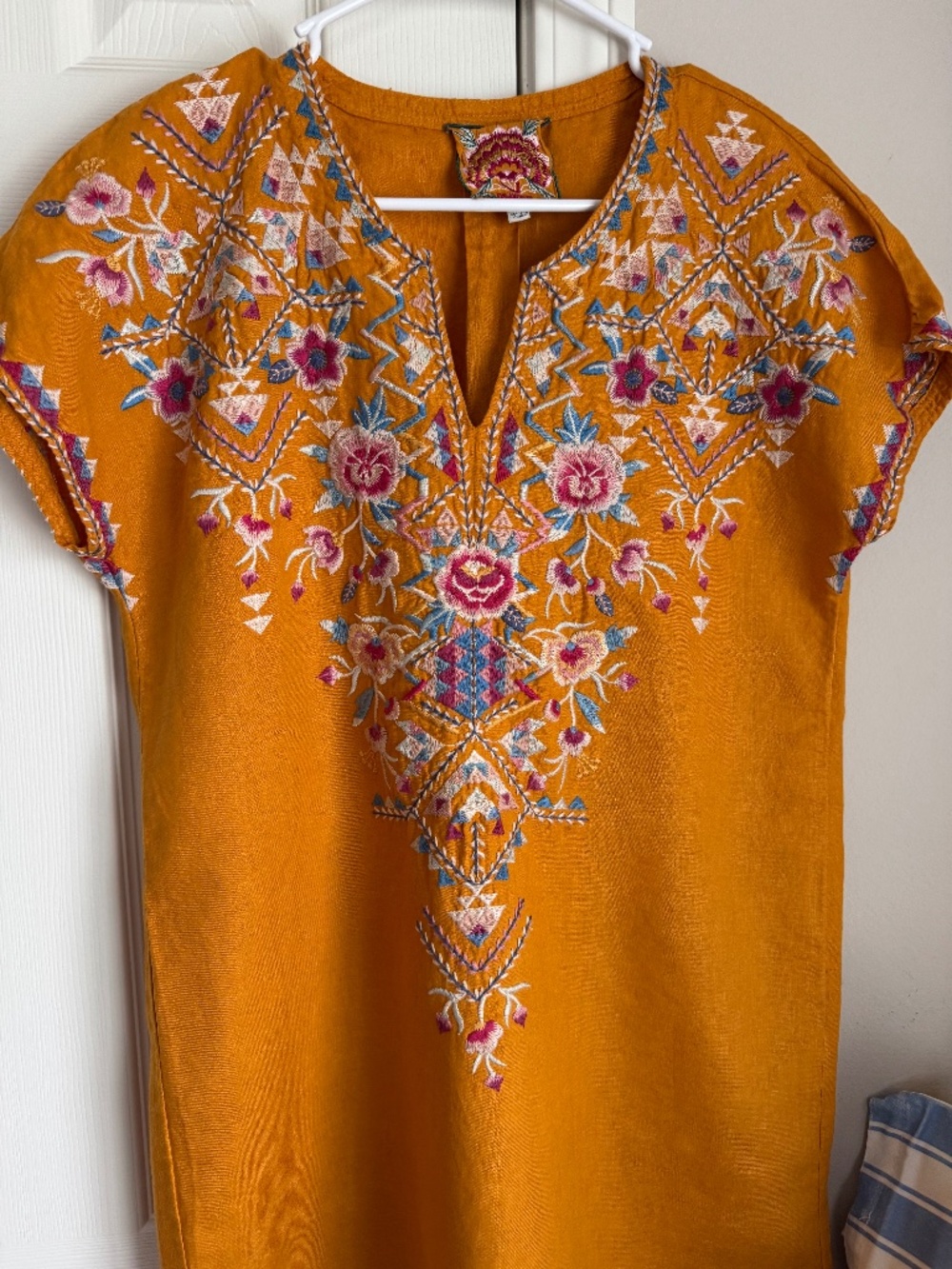 JOHNNY WAS  - DARLING EMBROIDERED LINEN DRESS